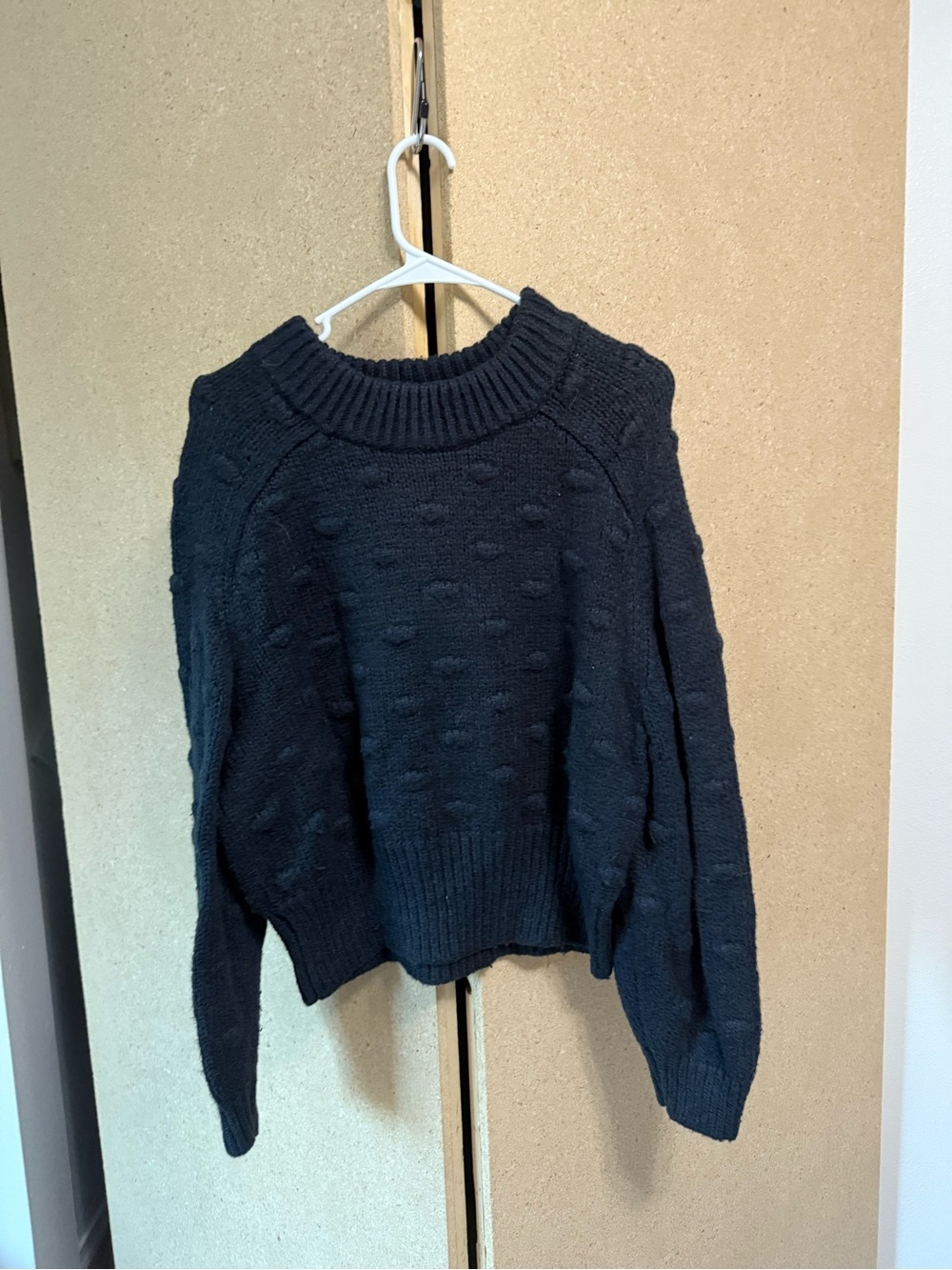 Universal Thread Black Textured Dot Crewneck Sweater